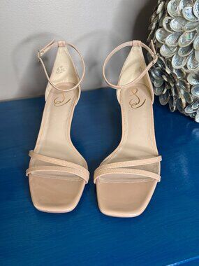 Sam Edelman Peonie Strappy Kitten Heel Sandal Beige Blush Patent Size 10 NWOT
